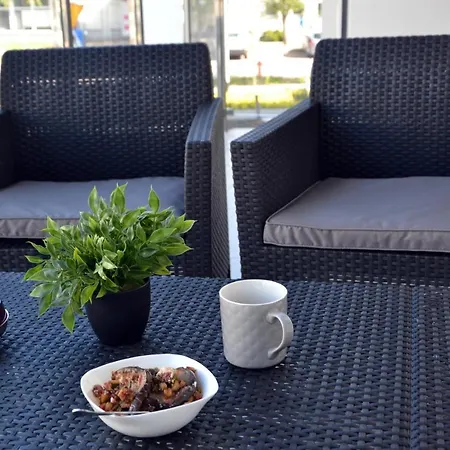 Apartament Srebrny Z Garazem Kołobrzeg Esterno foto