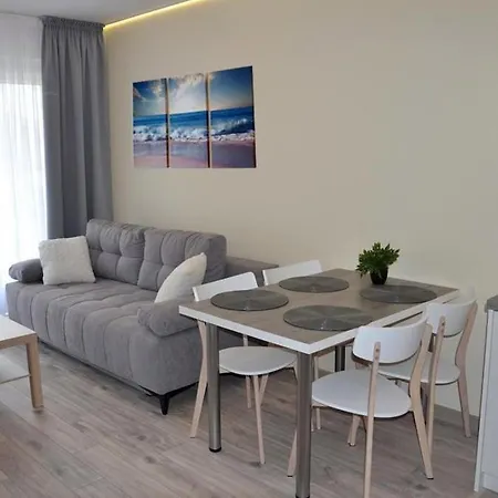 Apartament Srebrny Z Garazem Kołobrzeg Esterno foto