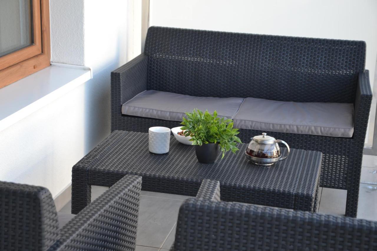 Srebrny Z Garażem Apartament